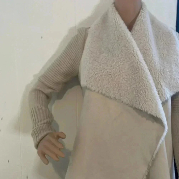 John & Jenn Sweater cardigan size XS - Picture 4 of 12